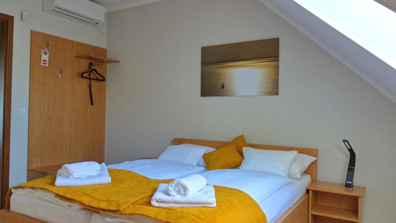 Ferenc Vendeghaz Hotel Tihany Exterior photo
